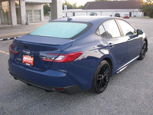 2025 Toyota Camry LE photo 3