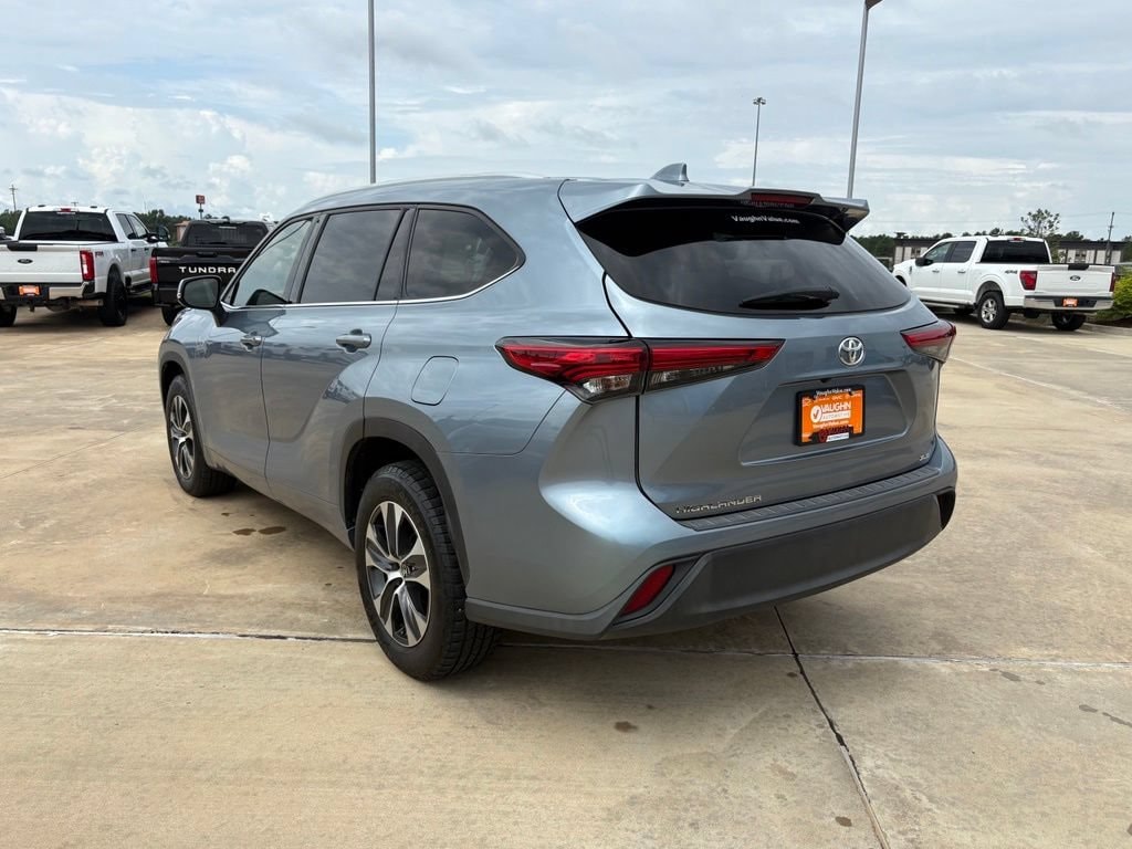 Used 2022 Toyota Highlander XLE SUV