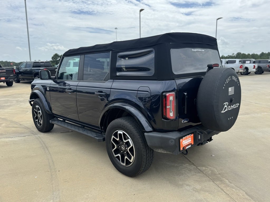 2021 Ford Bronco Outer Banks photo 3