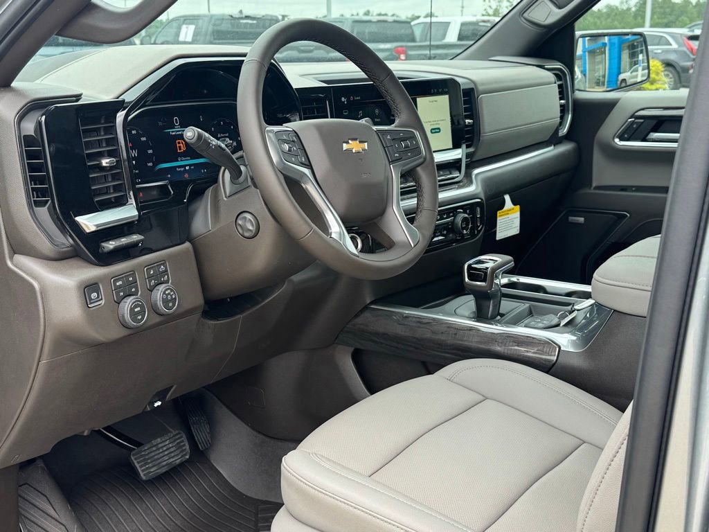 2026 Chevrolet Silverado 1500 LTZ - Photo 10