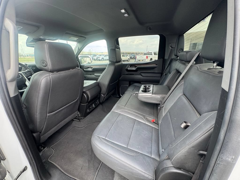 2024 GMC Sierra 1500 SLT - Photo 16