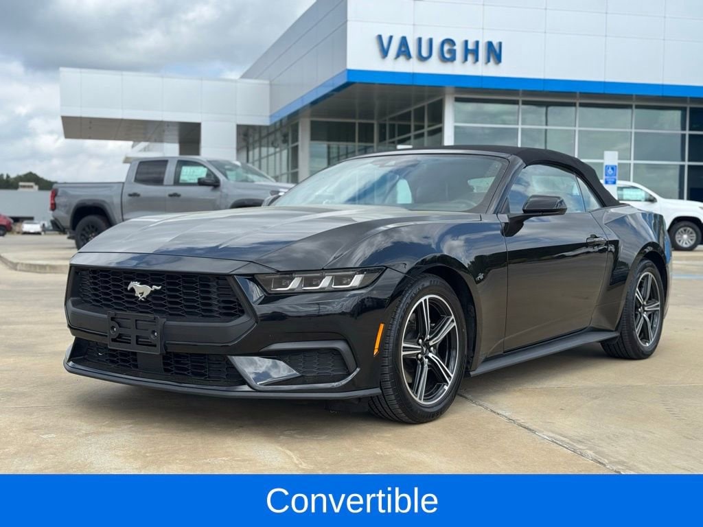 2025 Ford Mustang EcoBoost Convertible's photo