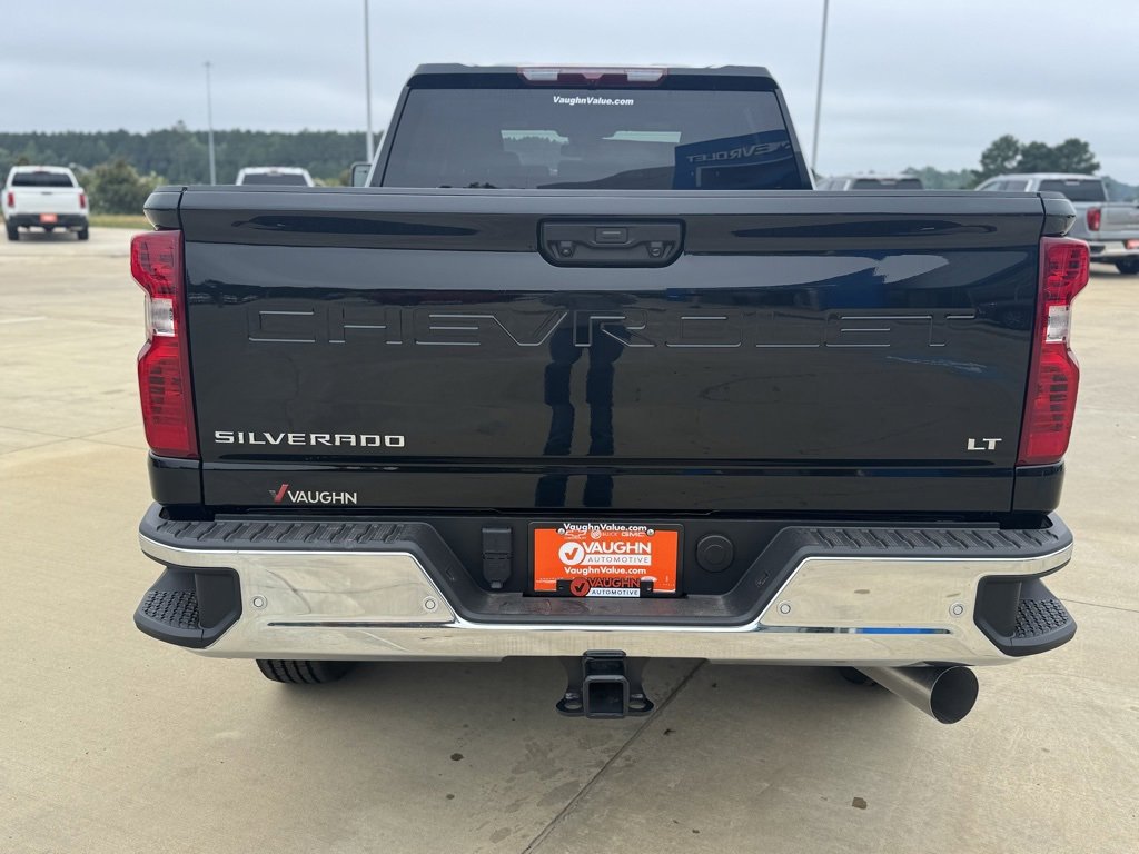 2025 Chevrolet Silverado 2500HD LT photo 4