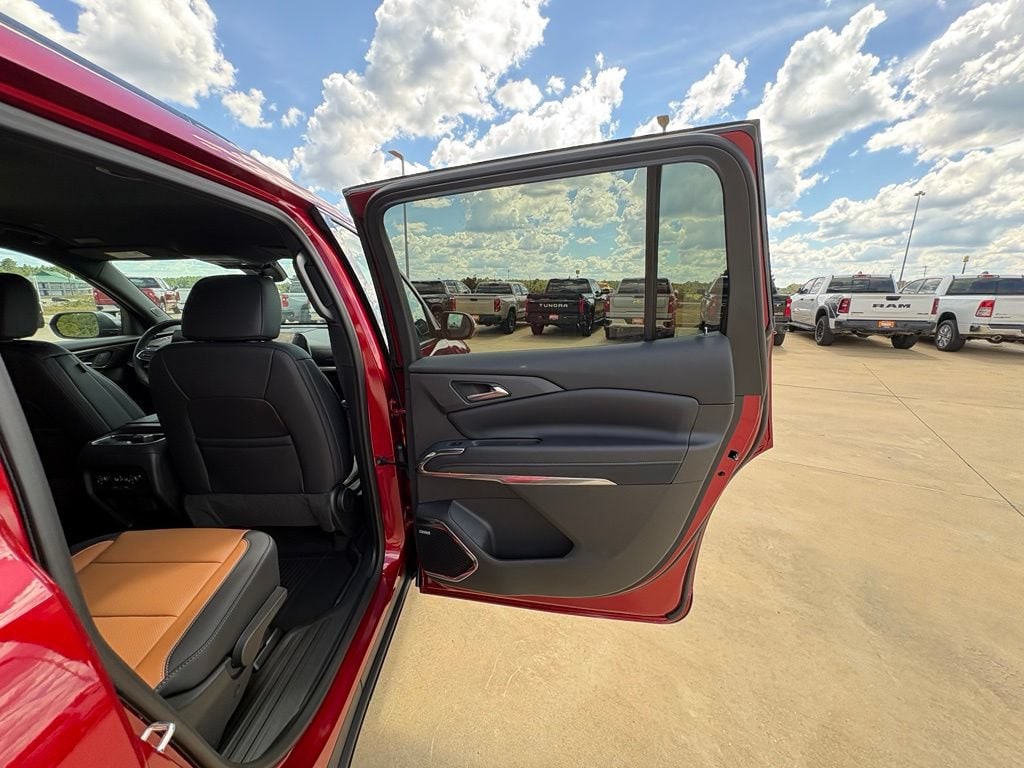 2027 Chevrolet Traverse Z71 - Photo 21