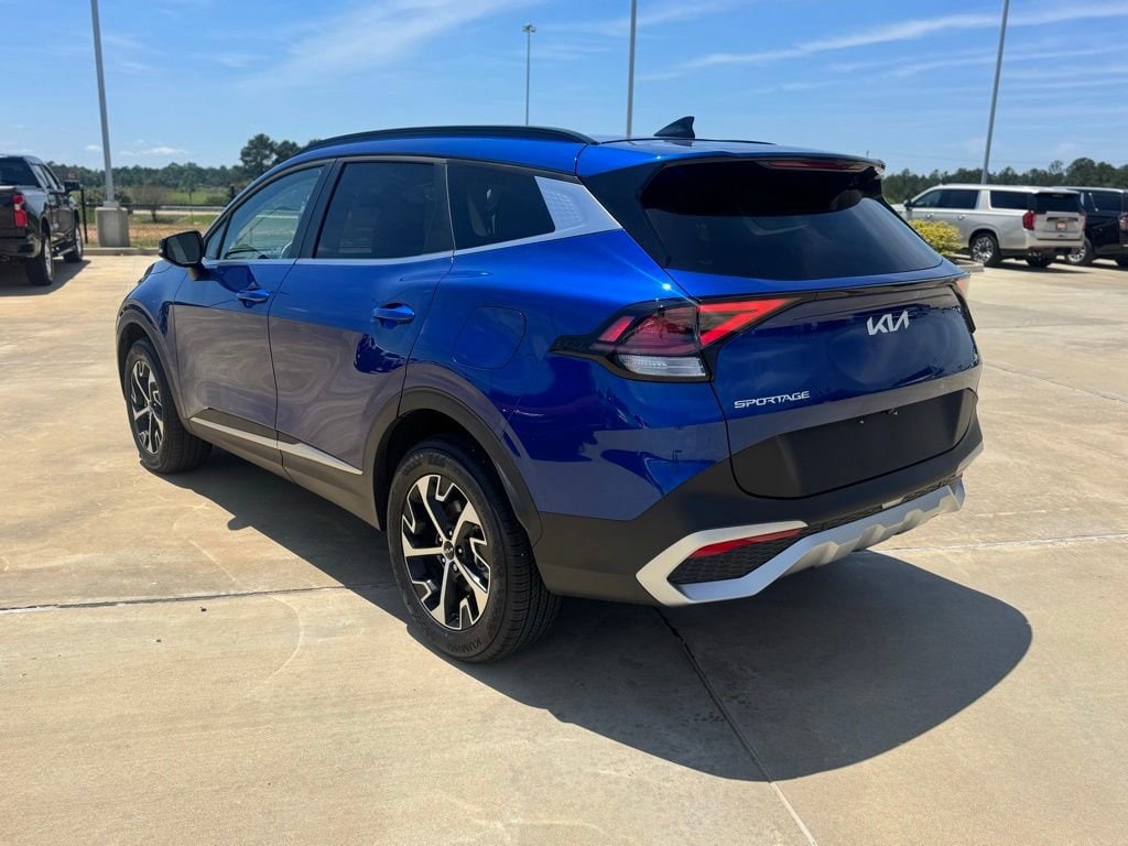 Used 2025 Kia Sportage EX SUV