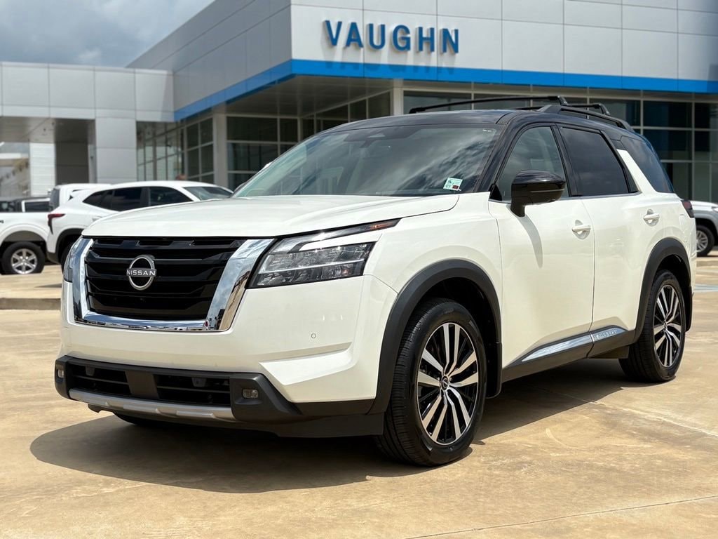 Used 2024 Nissan Pathfinder Platinum SUV