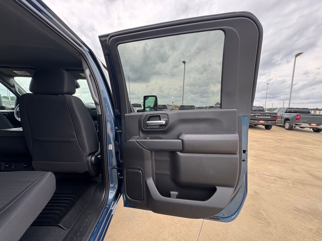 2026 Chevrolet Silverado 2500 HD Custom - Photo 18