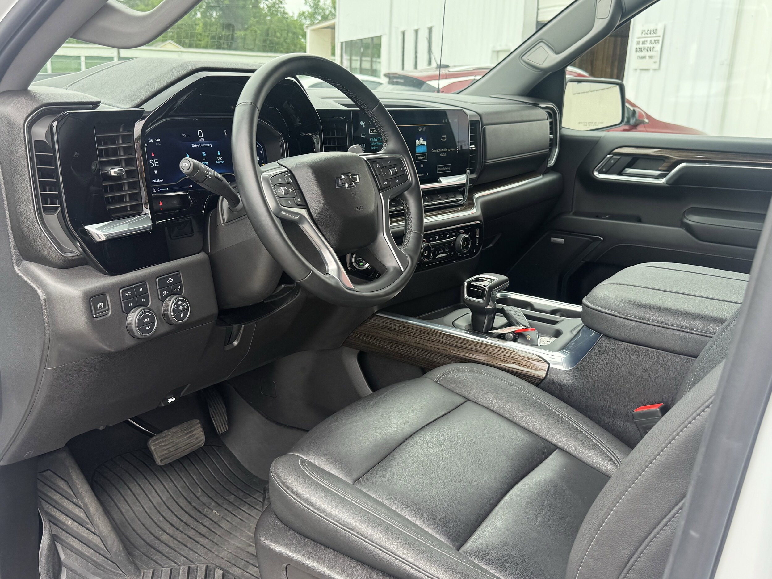 2024 Chevrolet Silverado 1500 LT Trail Boss - Photo 10