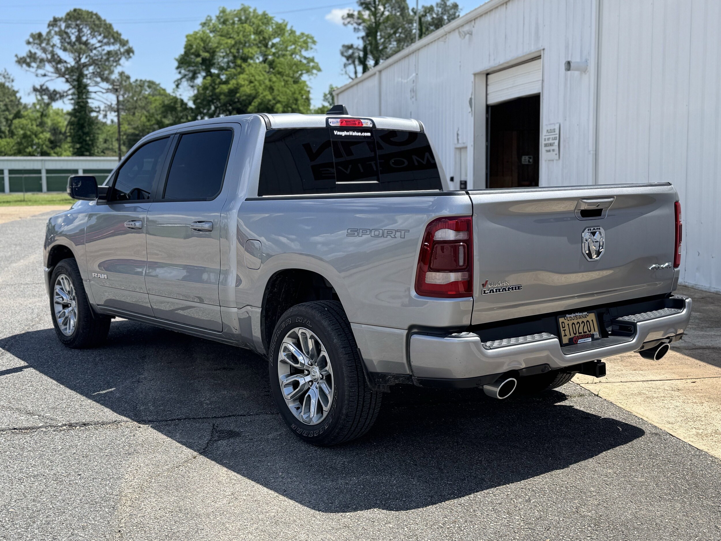 2023 Ram 1500 Laramie photo 3
