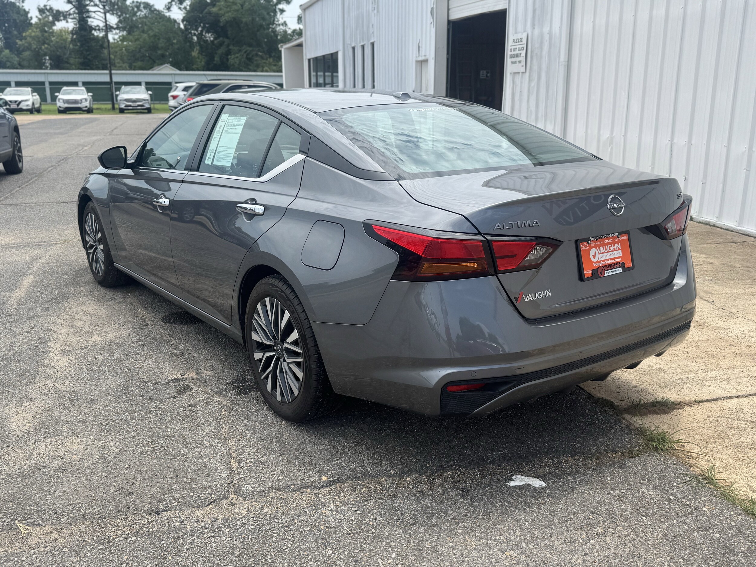 2024 Nissan Altima 2.5 SV photo 3