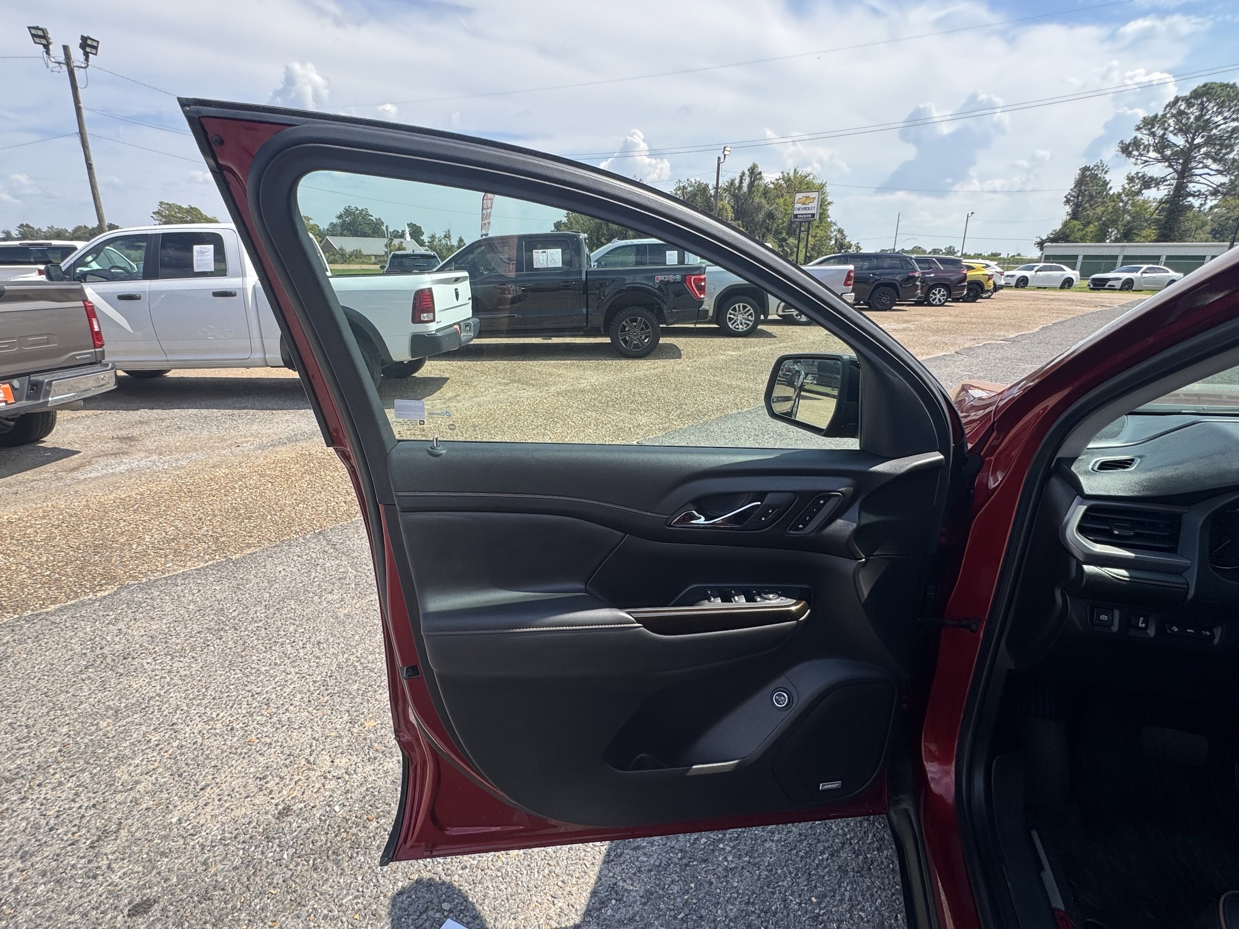 2023 GMC Acadia AT4 - Photo 9