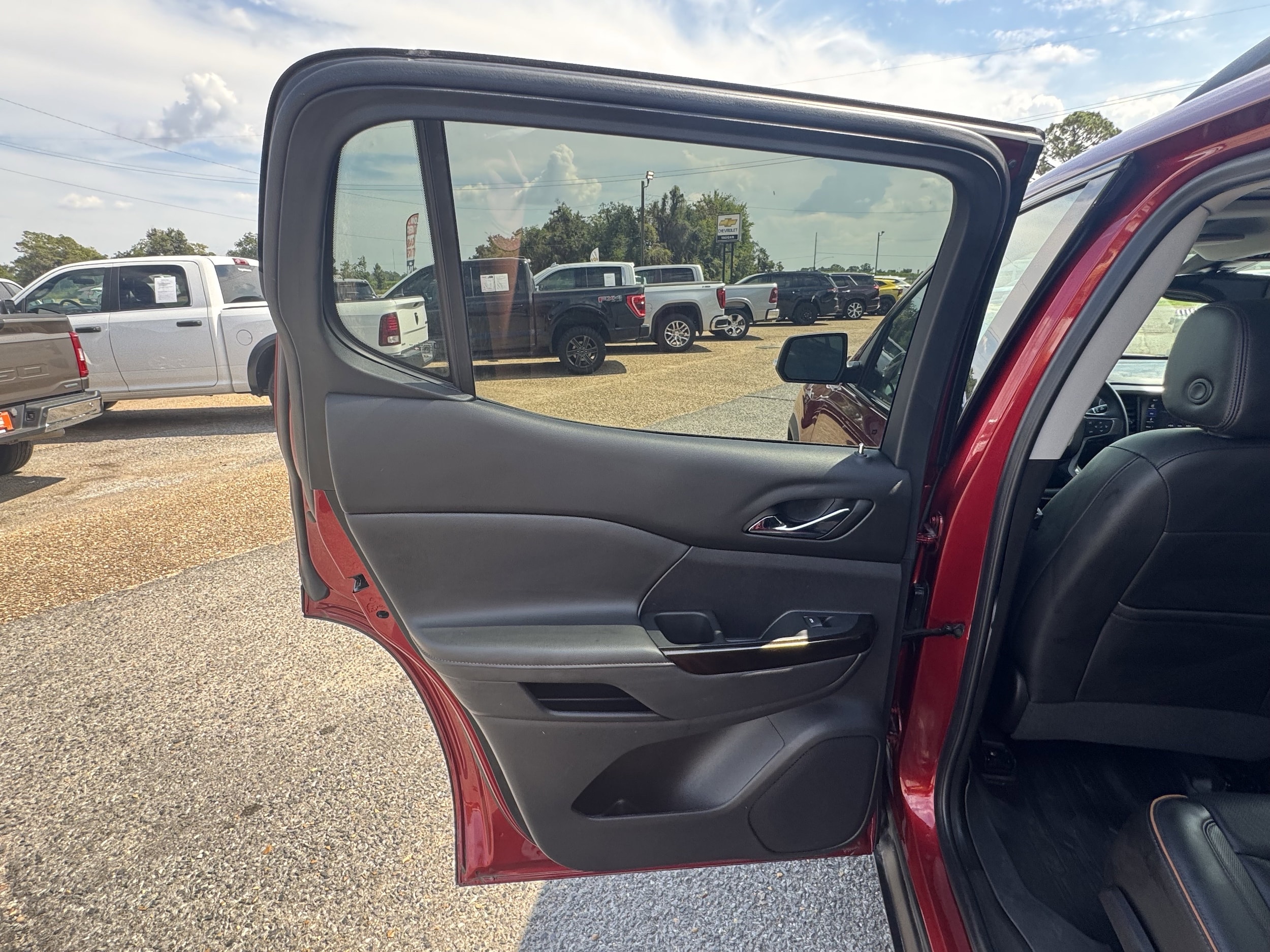 2023 GMC Acadia AT4 - Photo 16