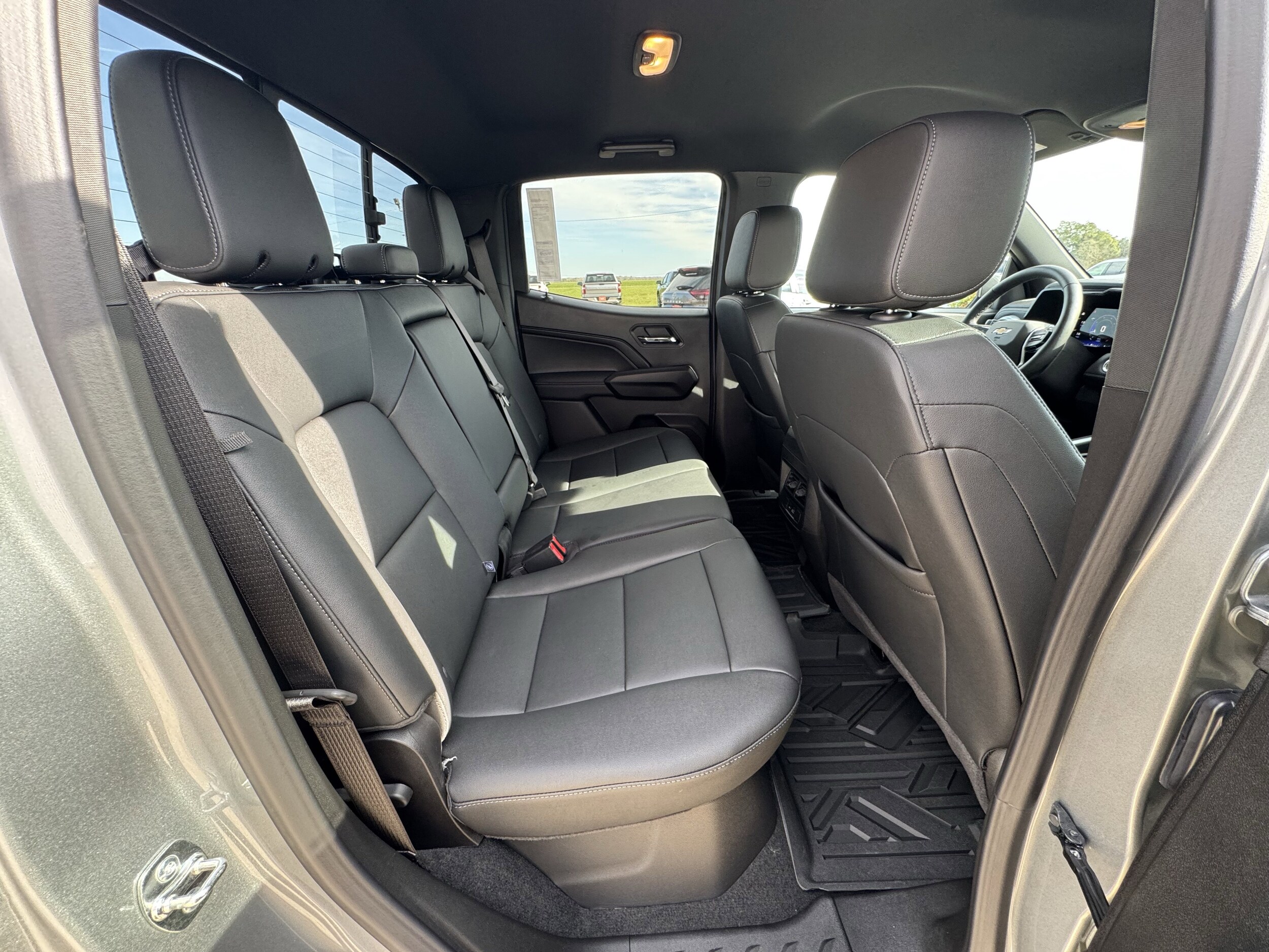 2026 Chevrolet Colorado LT - Photo 18