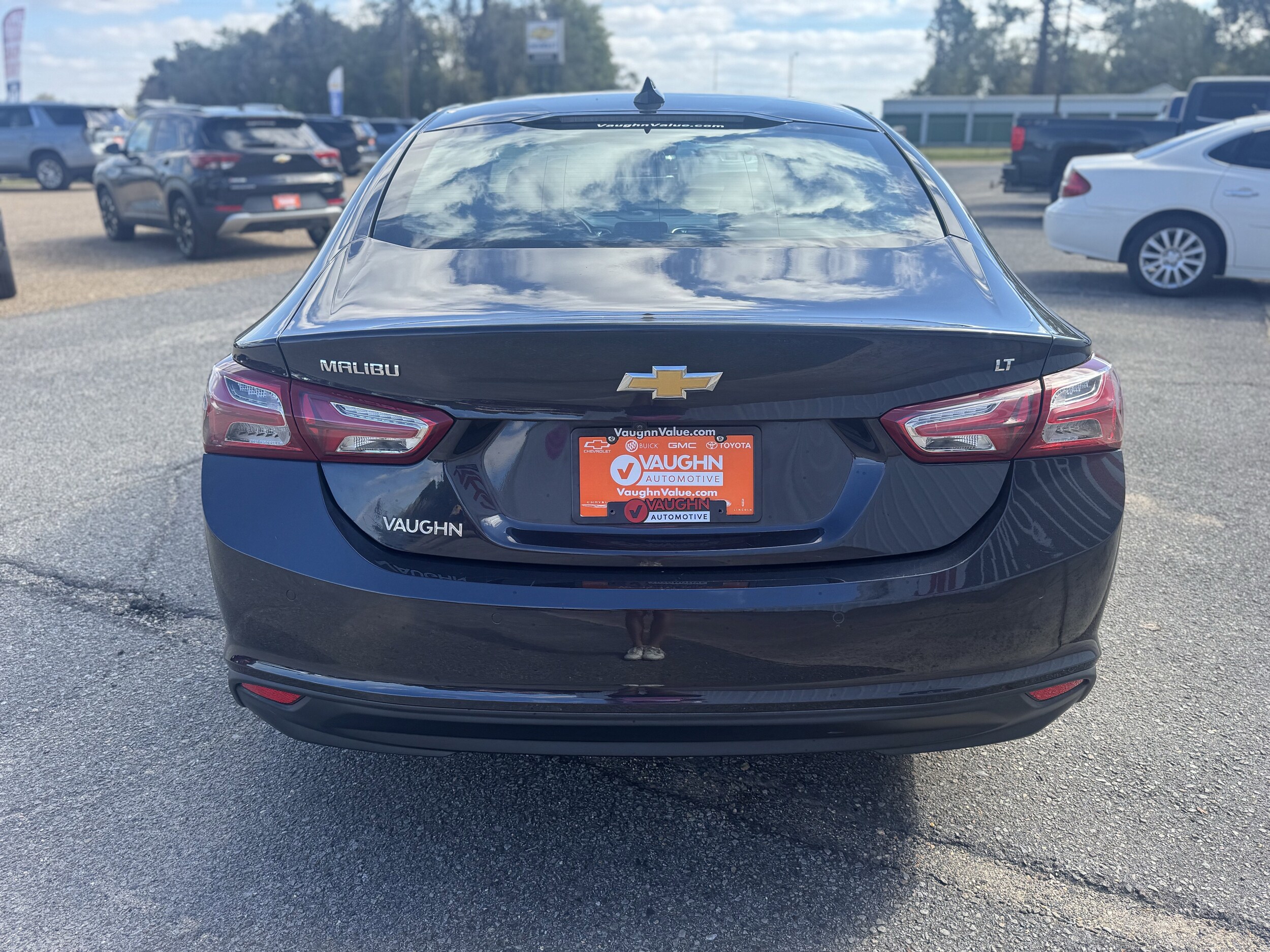 2023 Chevrolet Malibu 2LT photo 3