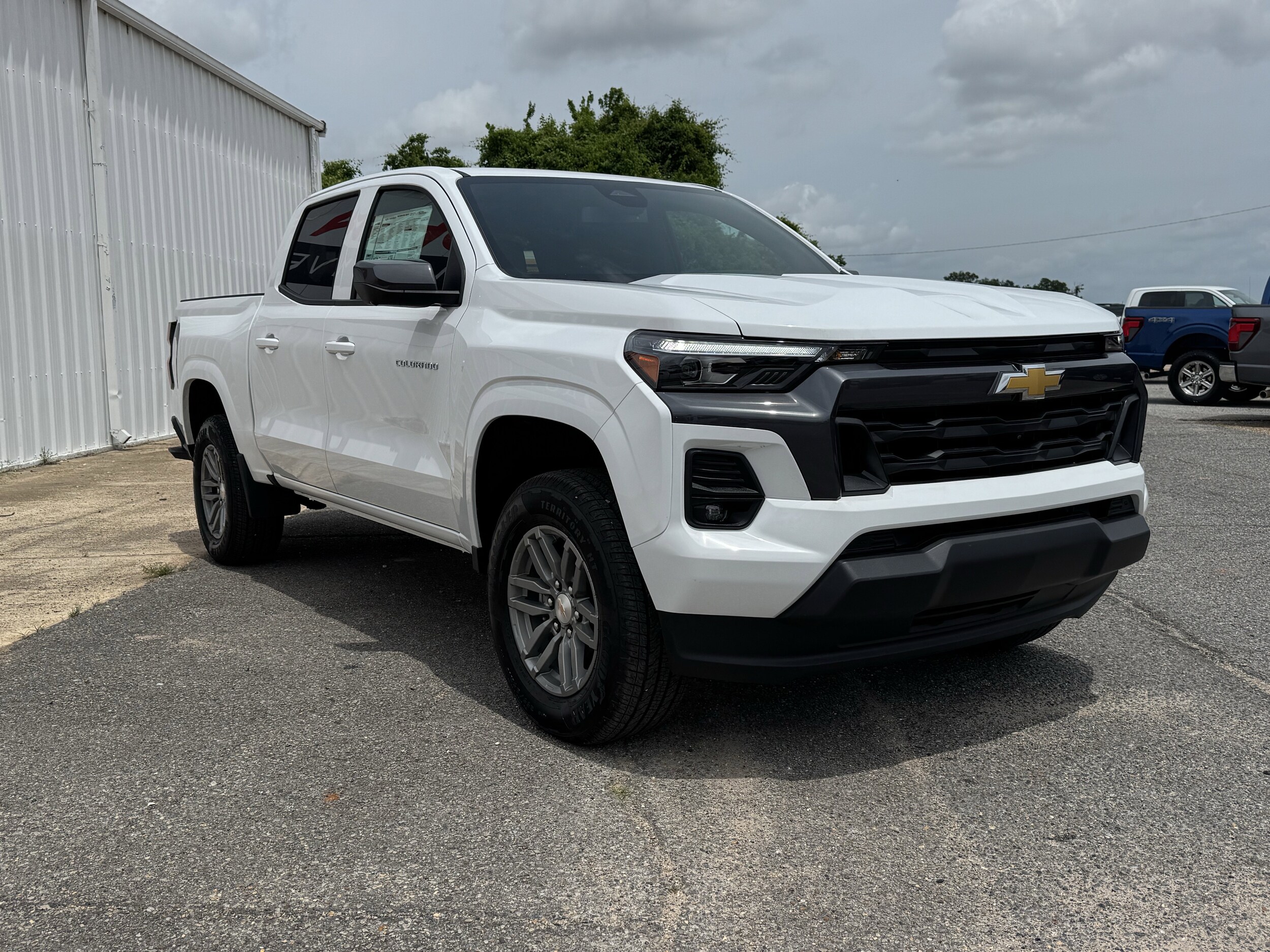 2026 Chevrolet Colorado LT - Photo 6