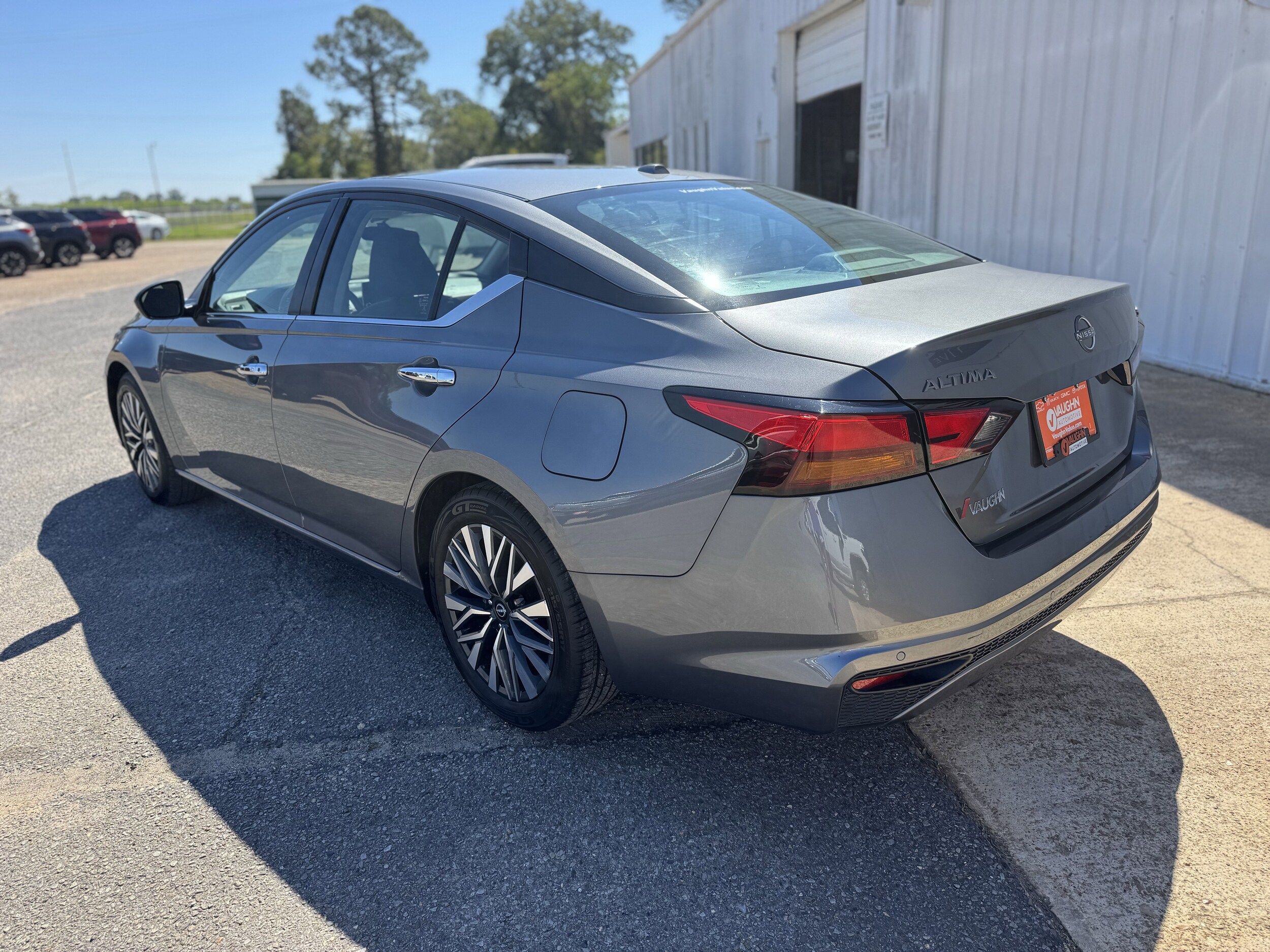 2024 Toyota Camry SE photo 3