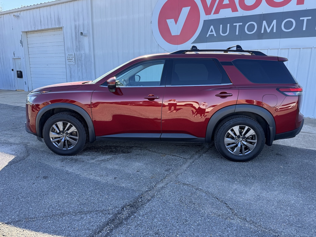 Used 2022 Nissan Pathfinder SV SUV