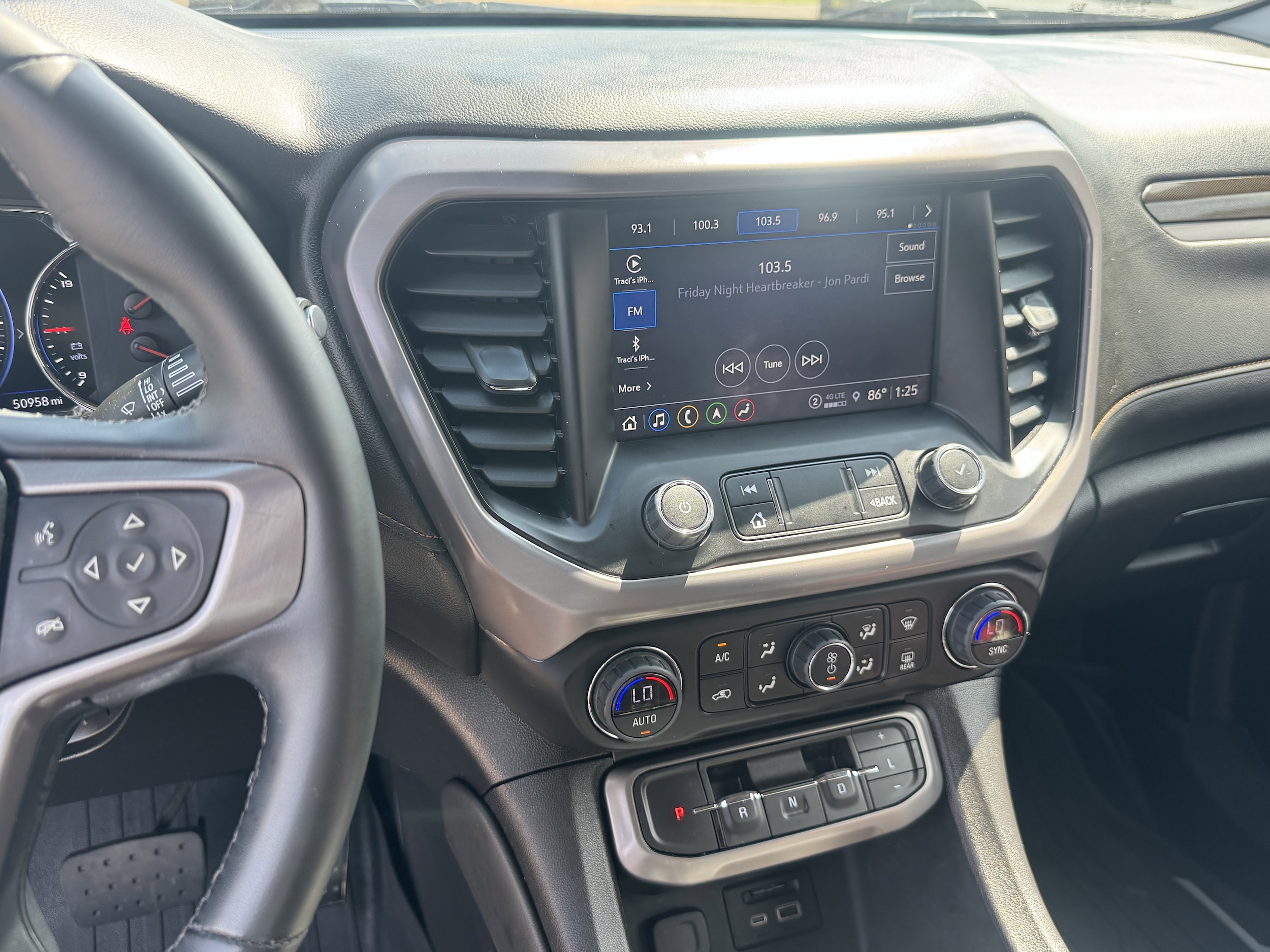 2023 GMC Acadia AT4 - Photo 14