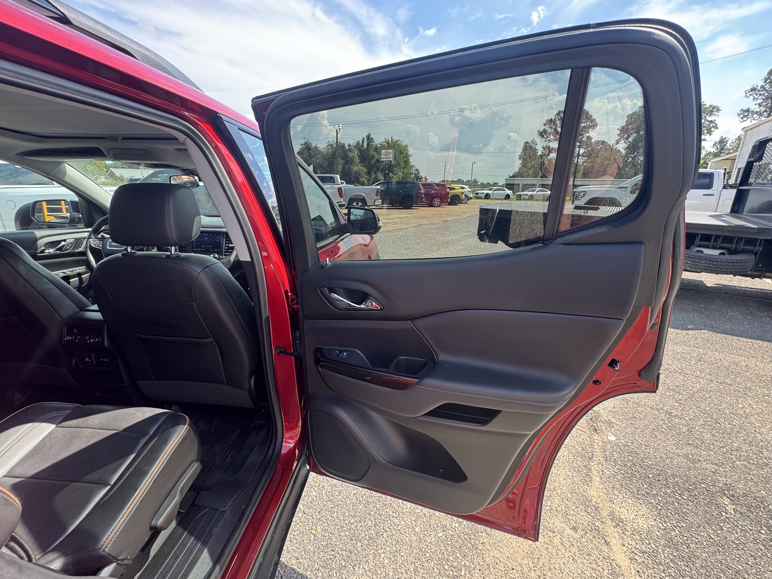 2023 GMC Acadia AT4 - Photo 21