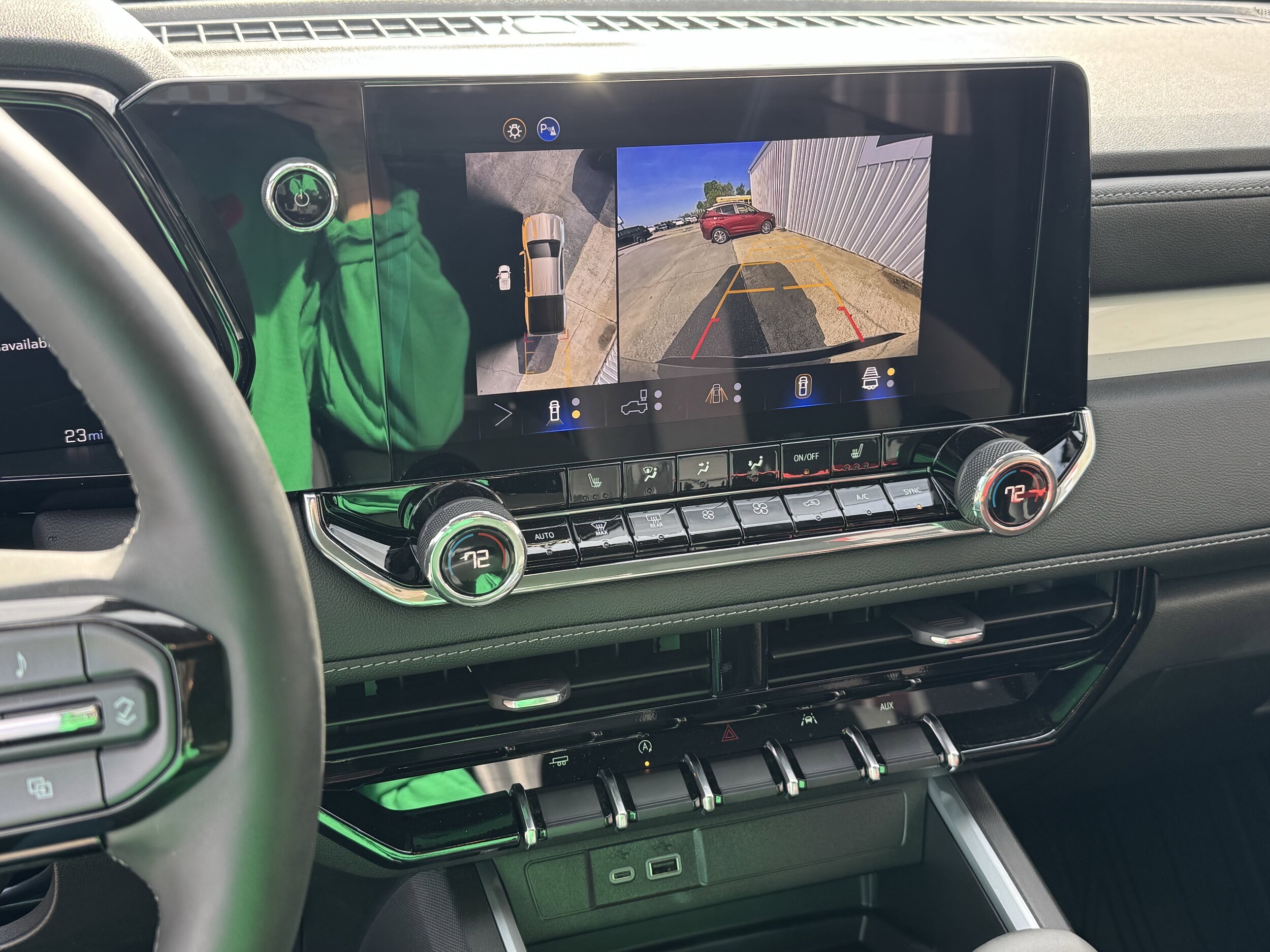 2026 Chevrolet Colorado LT - Photo 14