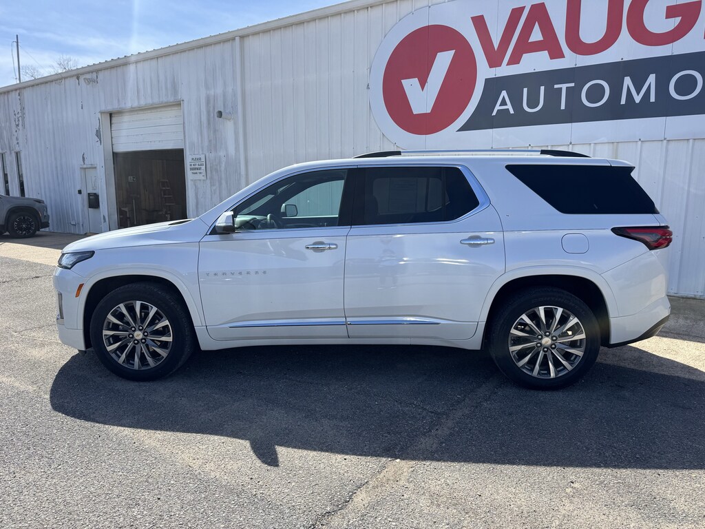 Used 2023 Chevrolet Traverse Premier SUV