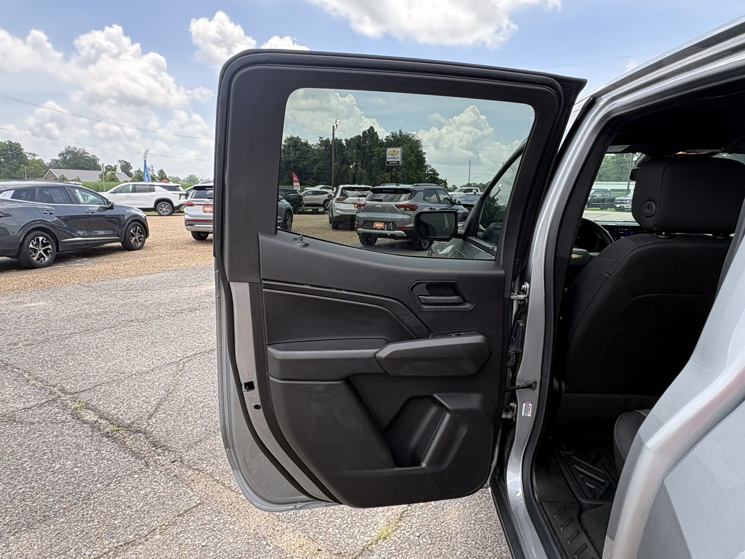 2026 Chevrolet Colorado Work Truck - Photo 15
