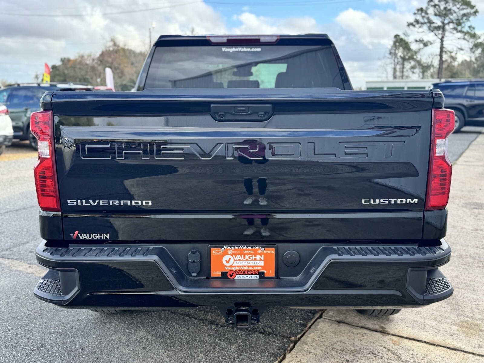 2024 Chevrolet Silverado 1500 Custom photo 4