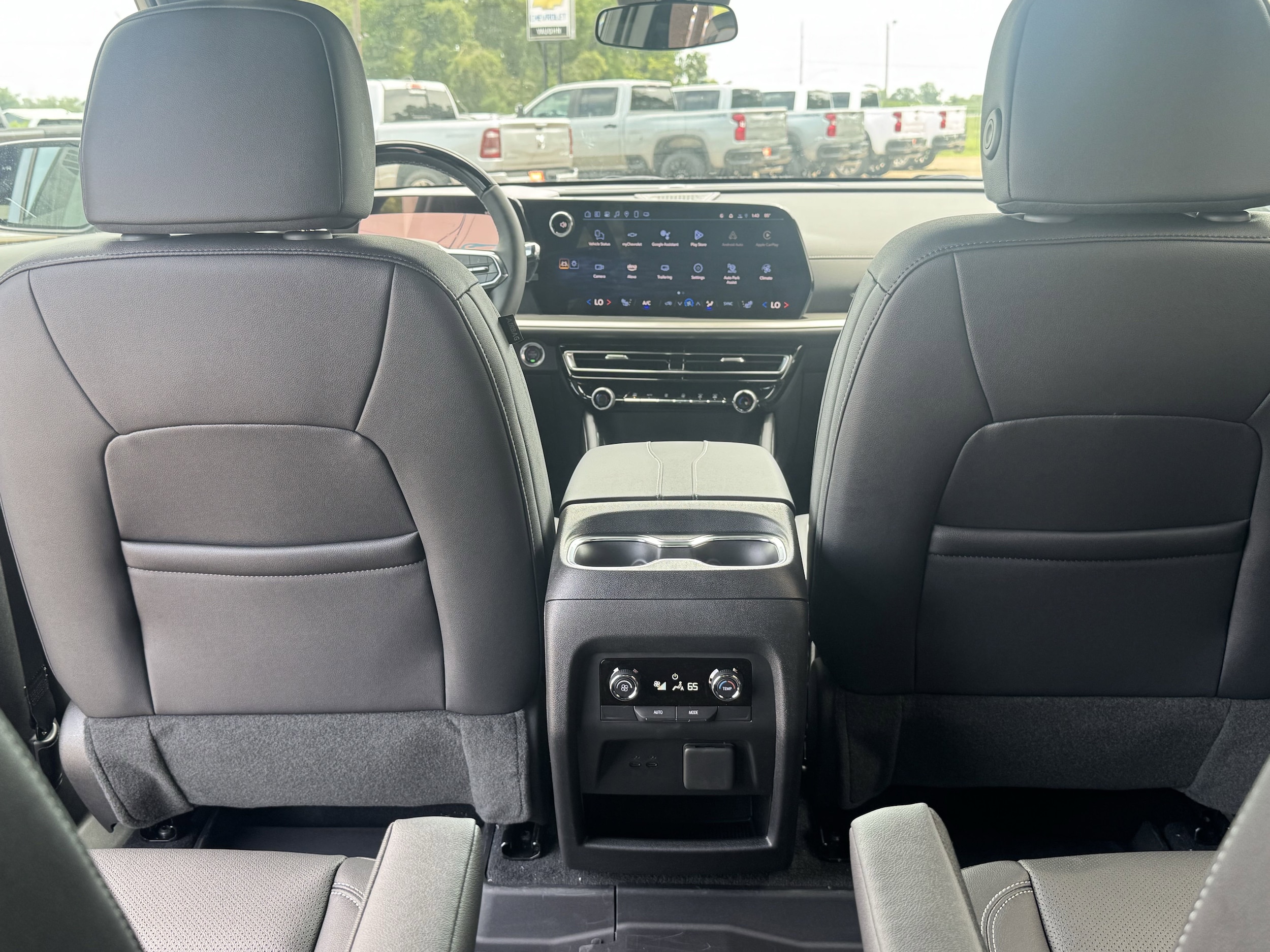 2025 Chevrolet Traverse LT - Photo 20