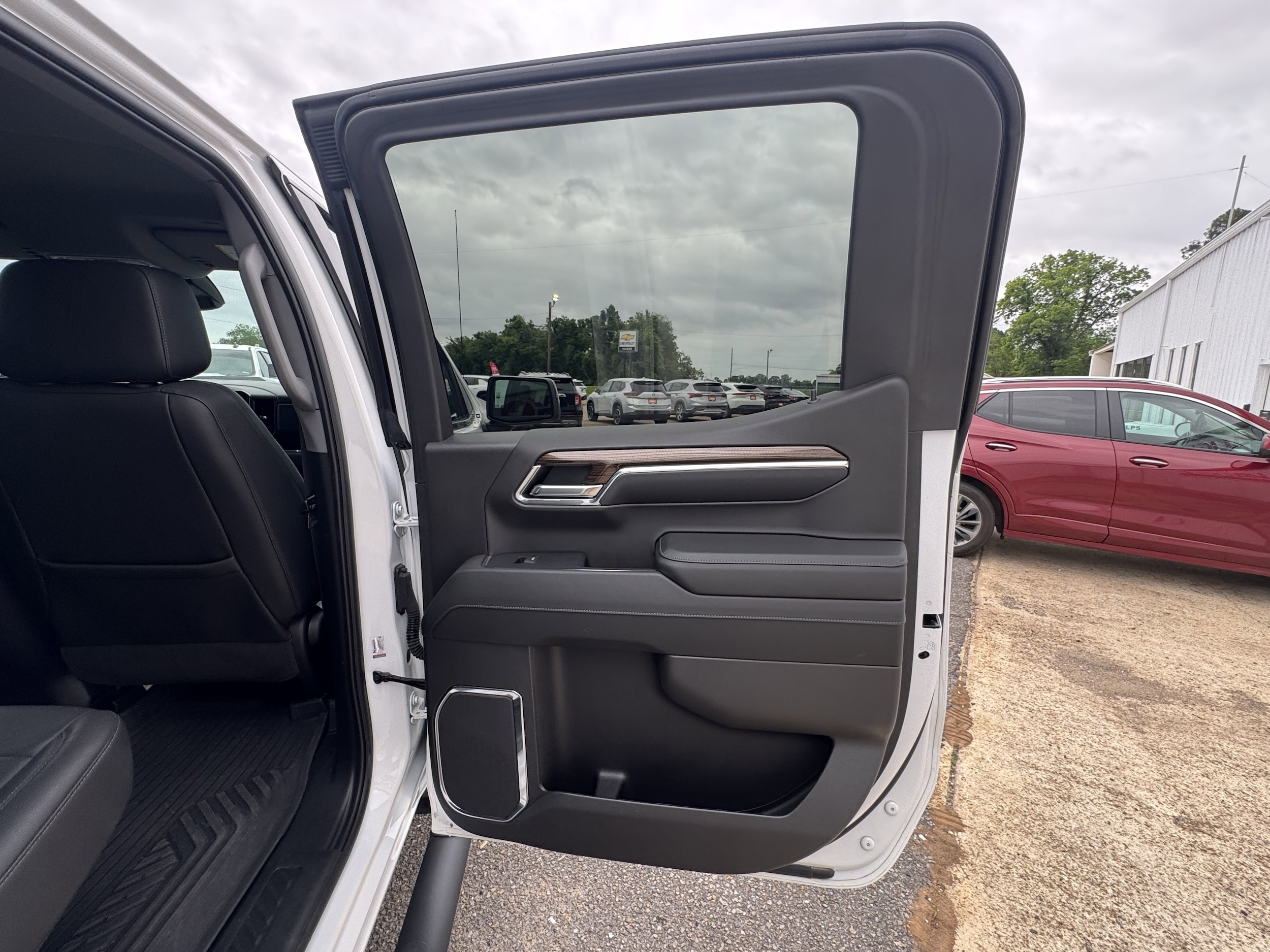 2024 Chevrolet Silverado 1500 LT Trail Boss - Photo 17