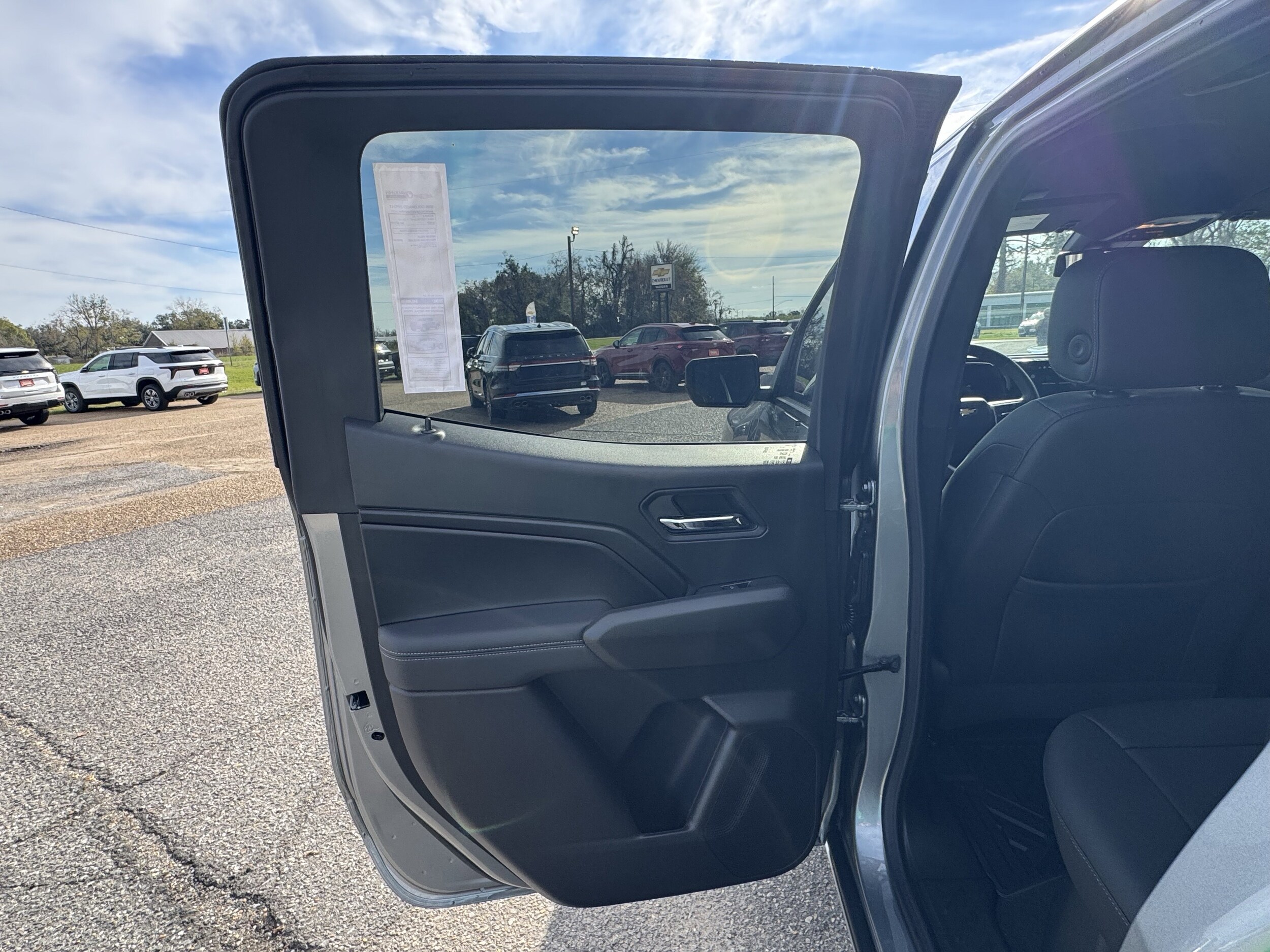 2026 Chevrolet Colorado LT - Photo 15