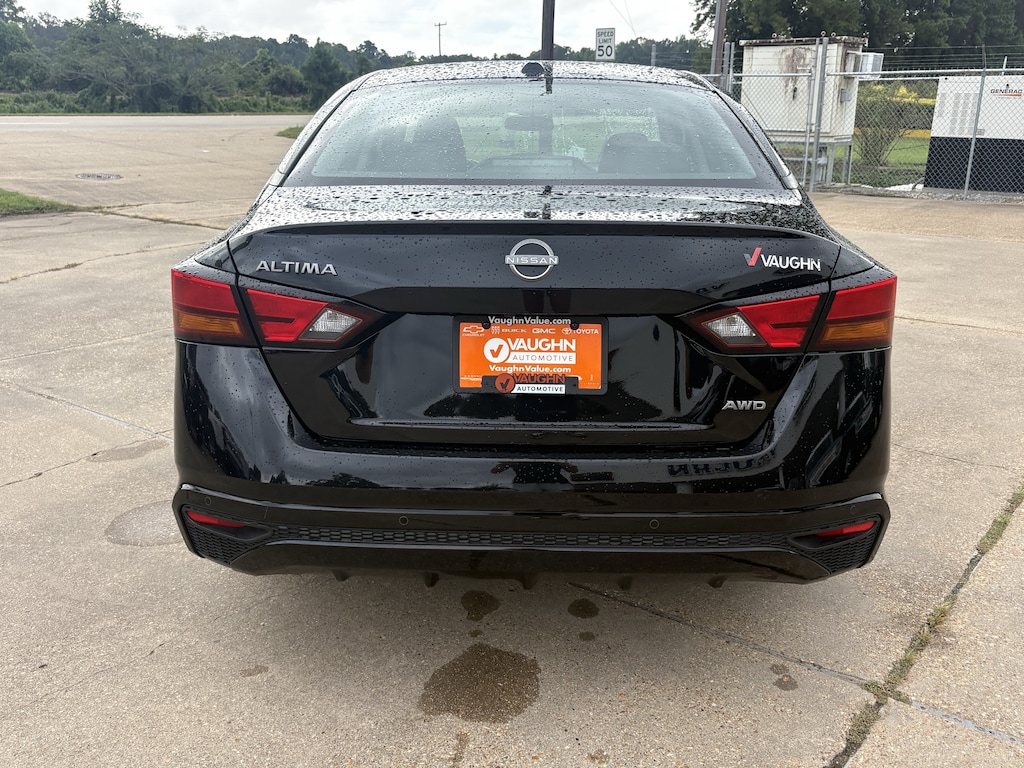 Used 2025 Nissan Altima SV Sedan