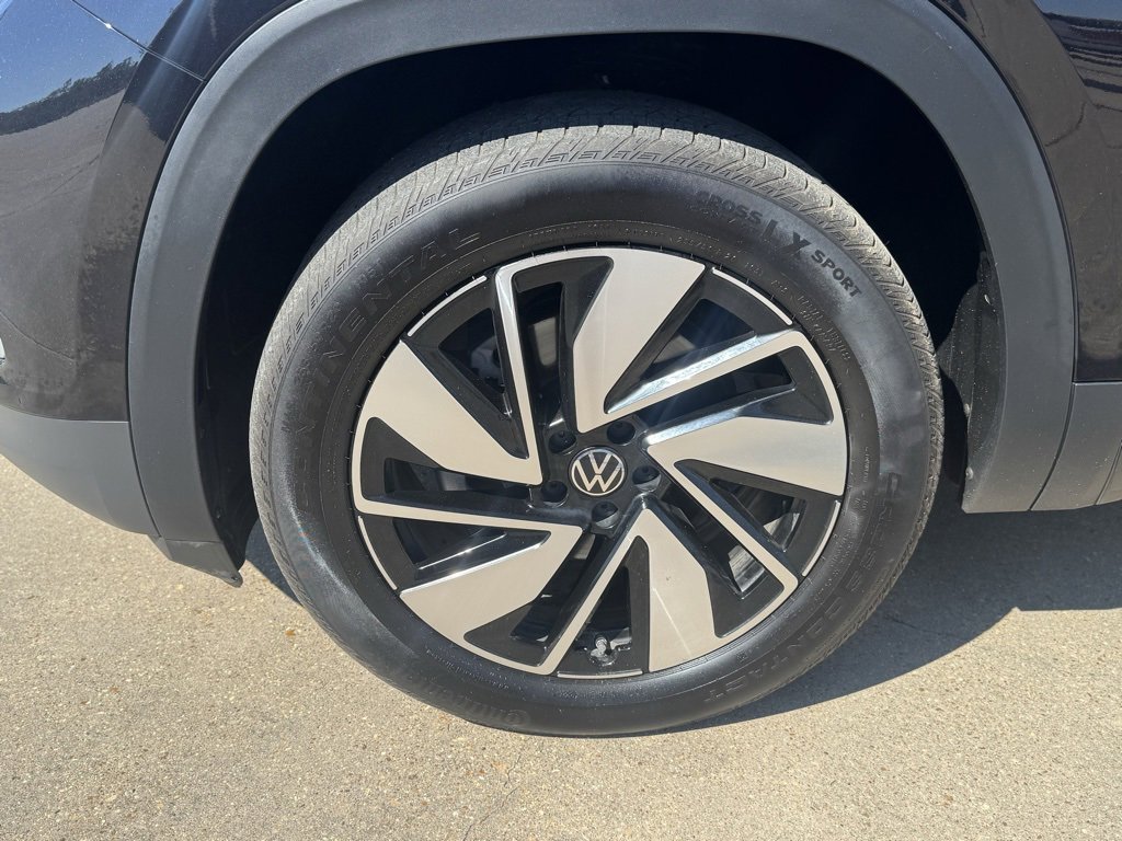 2025 Volkswagen Atlas SE w/Tech - Photo 8