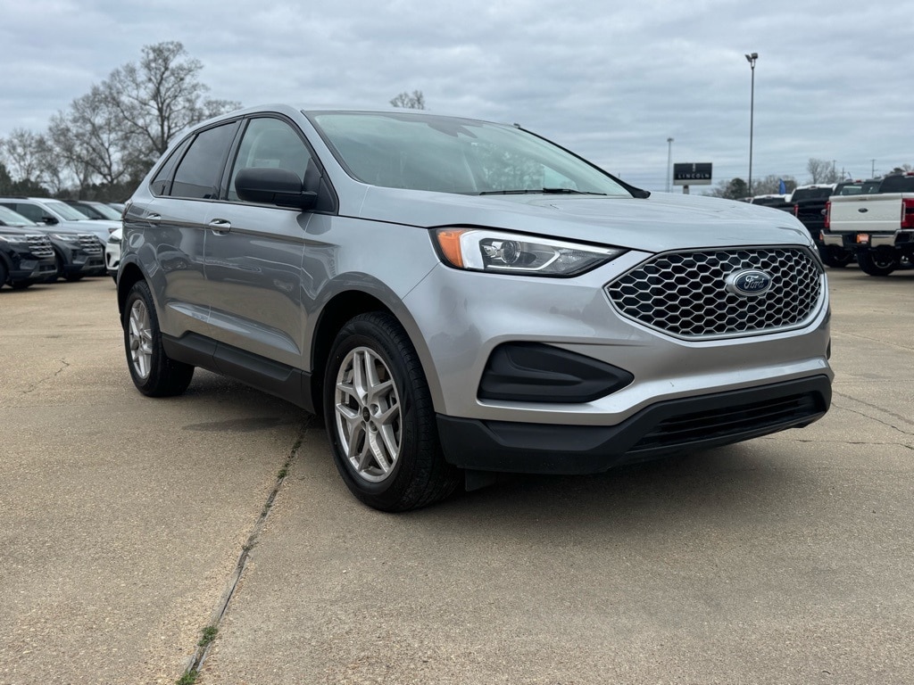 Used 2023 Ford Edge SE SUV
