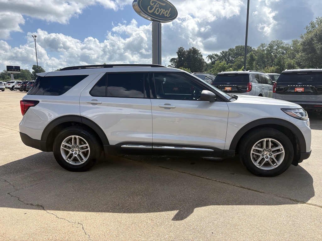 Used 2025 Ford Explorer Active SUV
