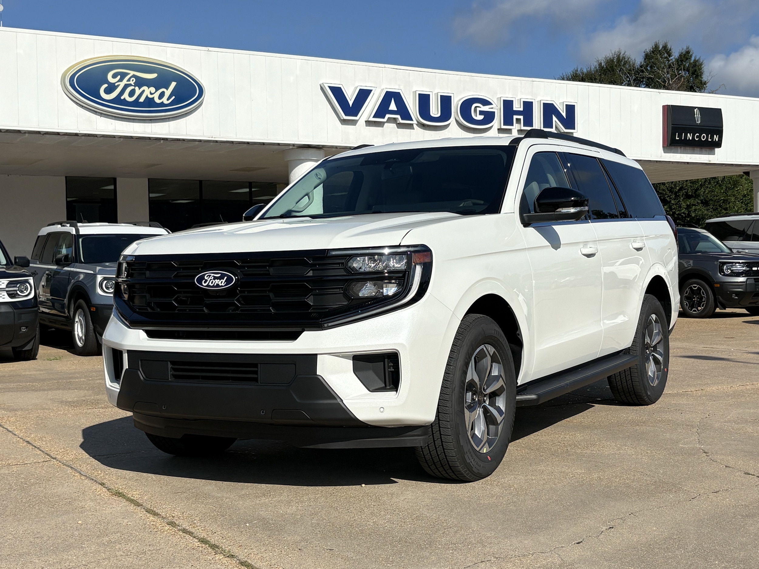 2027 Ford Expedition Active