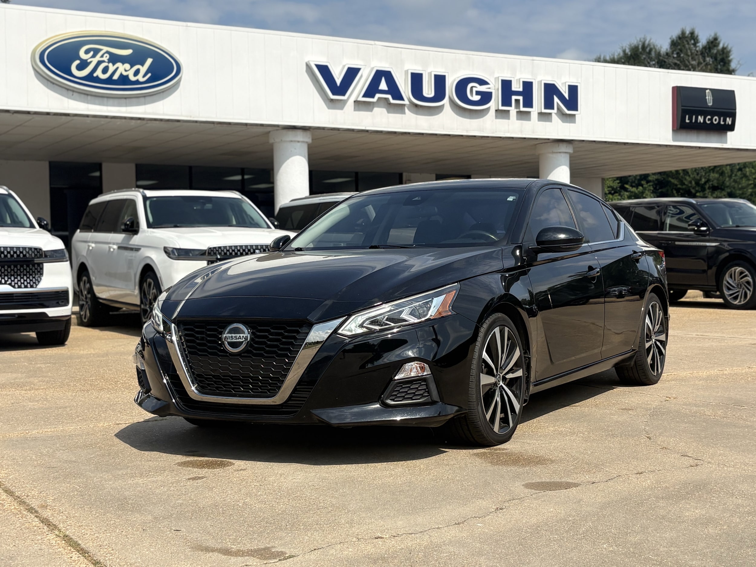 2021 Nissan Altima 2.0 SR