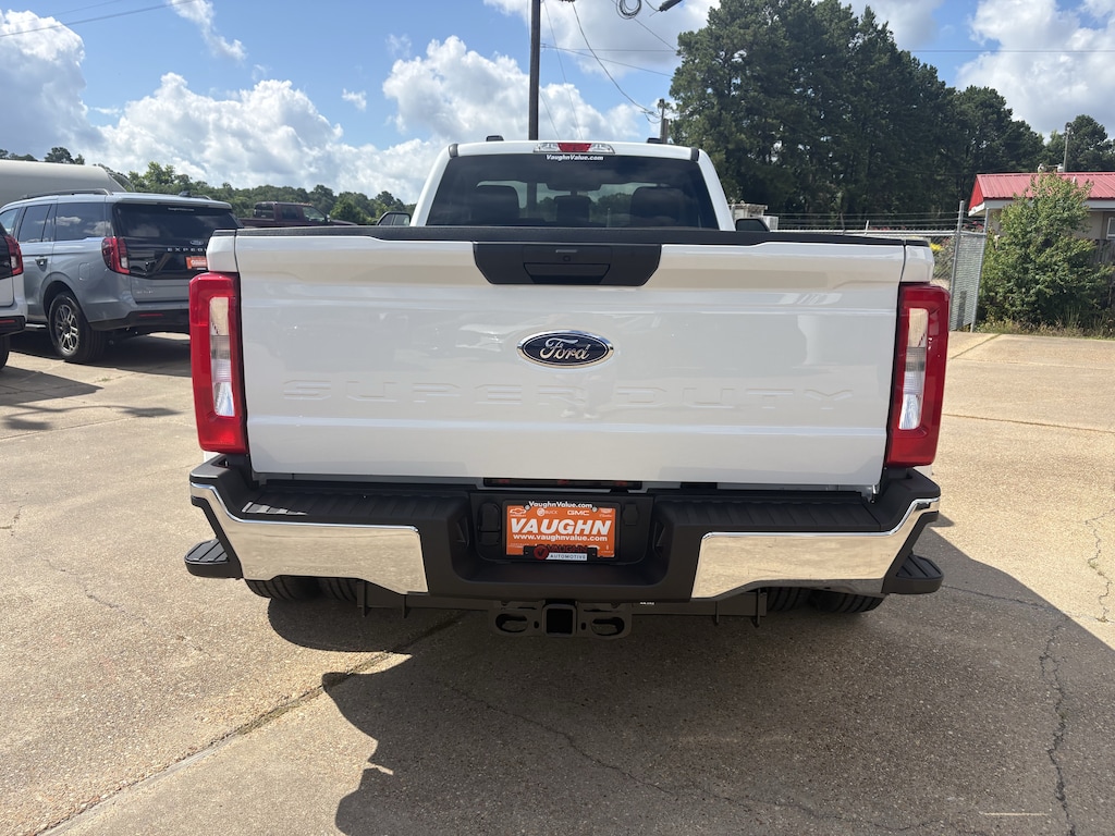 New 2026 Ford Super Duty F-350 DRW XLT Truck Regular Cab