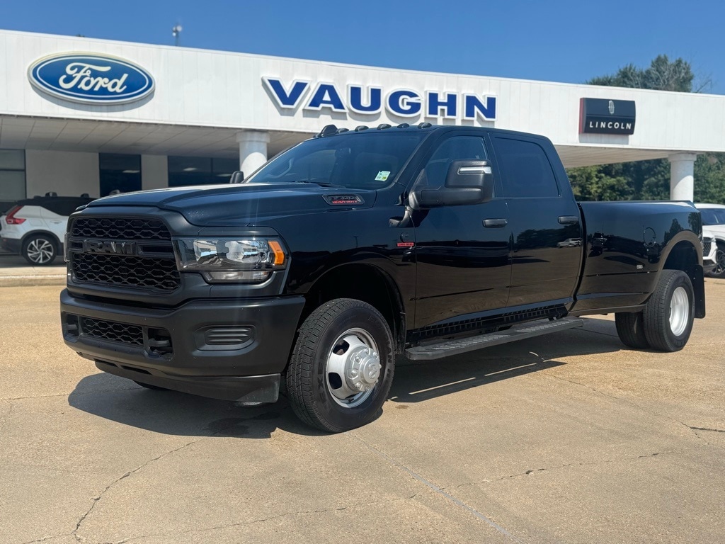 2024 Ram 3500 Truck Crew Cab 