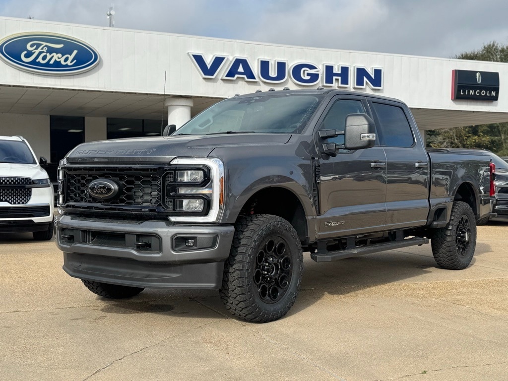 2025 Ford F-250 Super Duty XLT's photo
