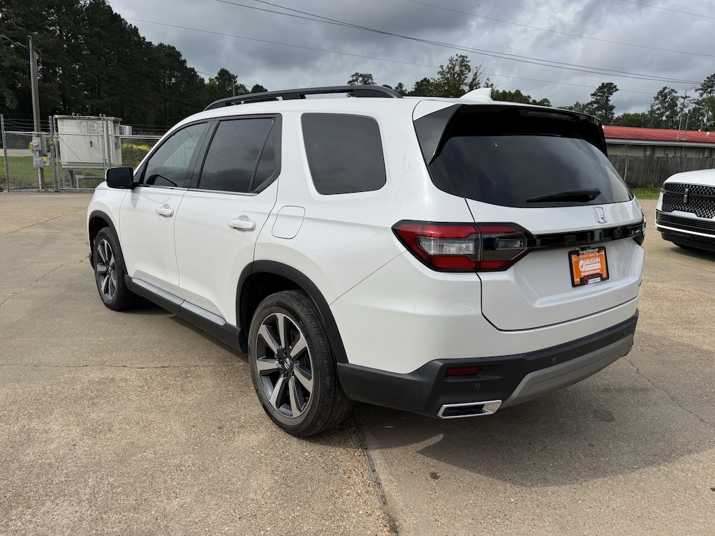 Used 2025 Honda Pilot Touring SUV
