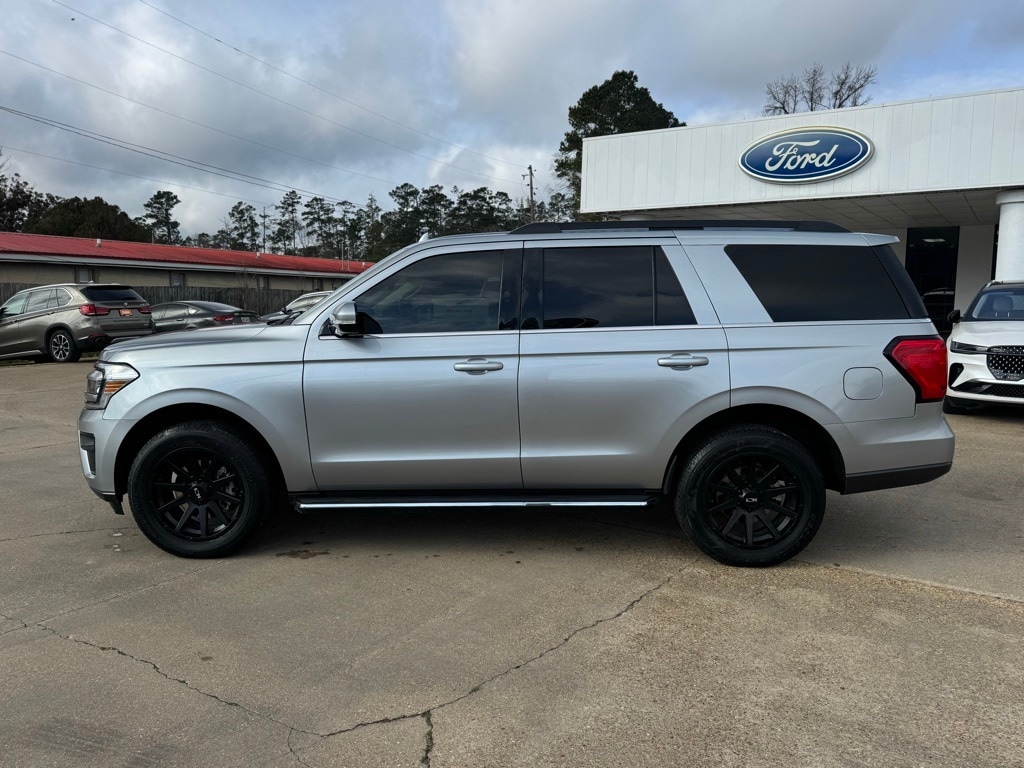 Used 2022 Ford Expedition XLT SUV
