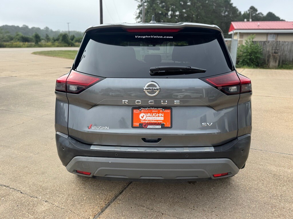 2021 Nissan Rogue SV photo 2