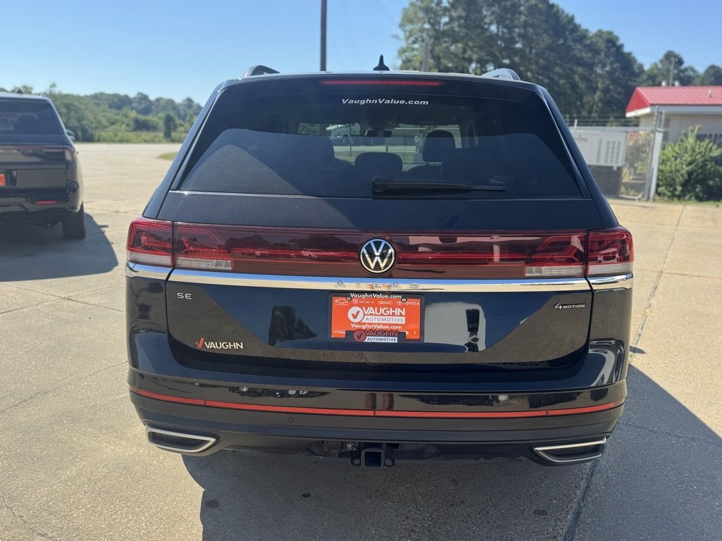 Used 2025 Volkswagen Atlas 2.0T SE w/Technology SUV