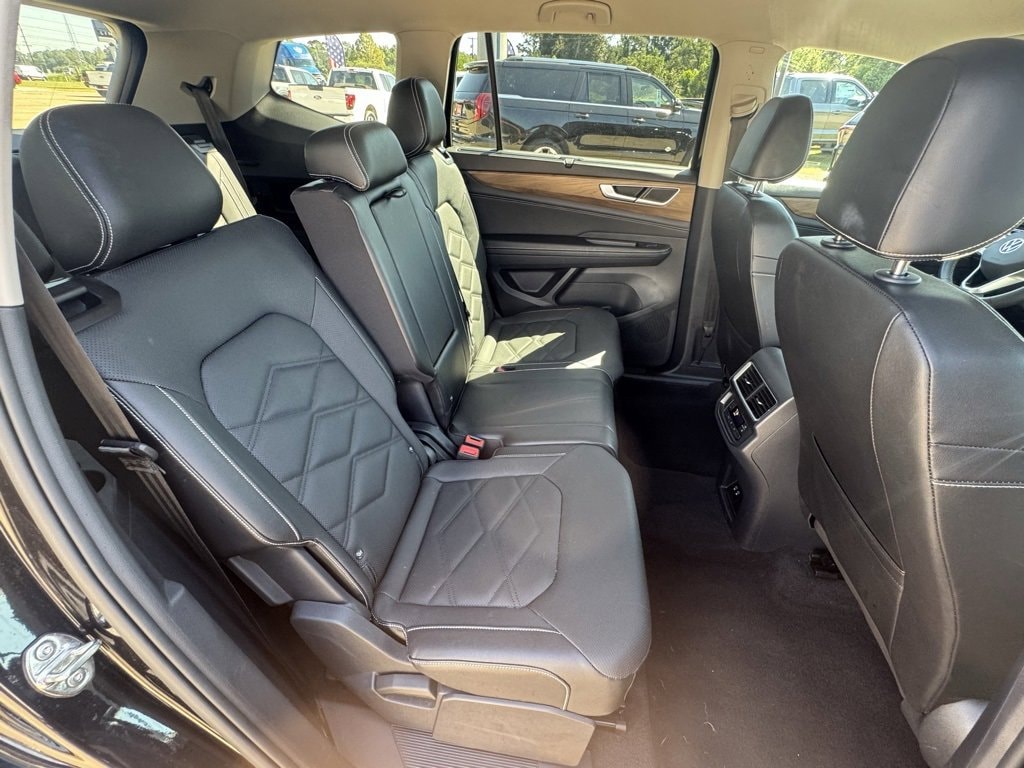 2025 Volkswagen Atlas SE w/Tech - Photo 20