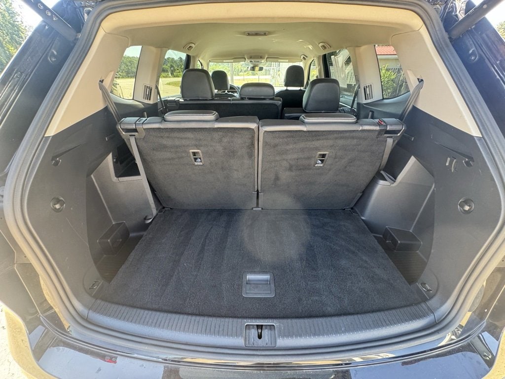 2025 Volkswagen Atlas SE w/Tech - Photo 18
