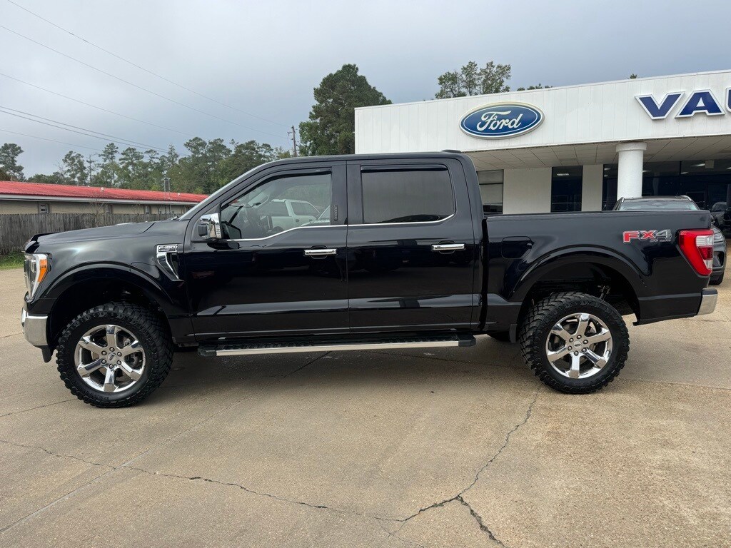 2022 Ford F-150 Lariat photo 2
