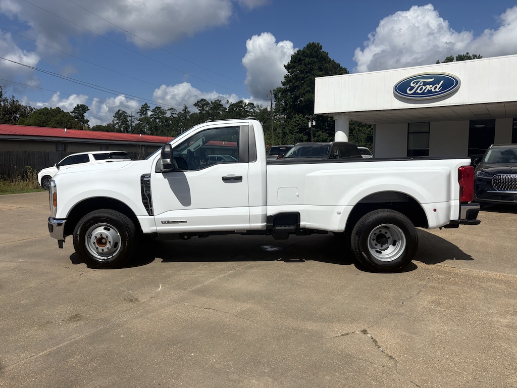 New 2026 Ford Super Duty F-350 DRW XLT Truck Regular Cab