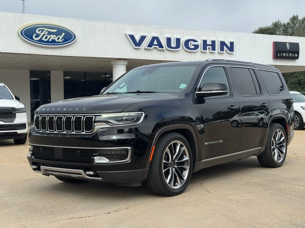 2022 Jeep Wagoneer Series III's photo