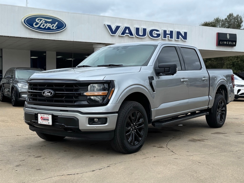 2025 Ford F-150 XLT's photo