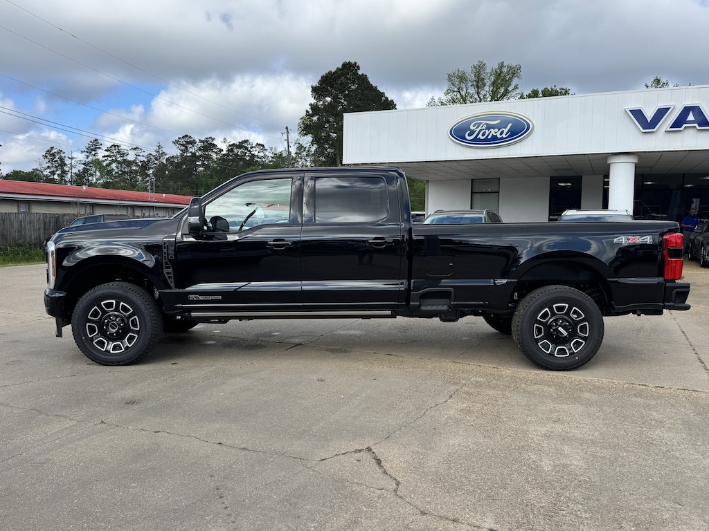 New 2026 Ford Super Duty F-350 SRW Platinum Truck Crew Cab